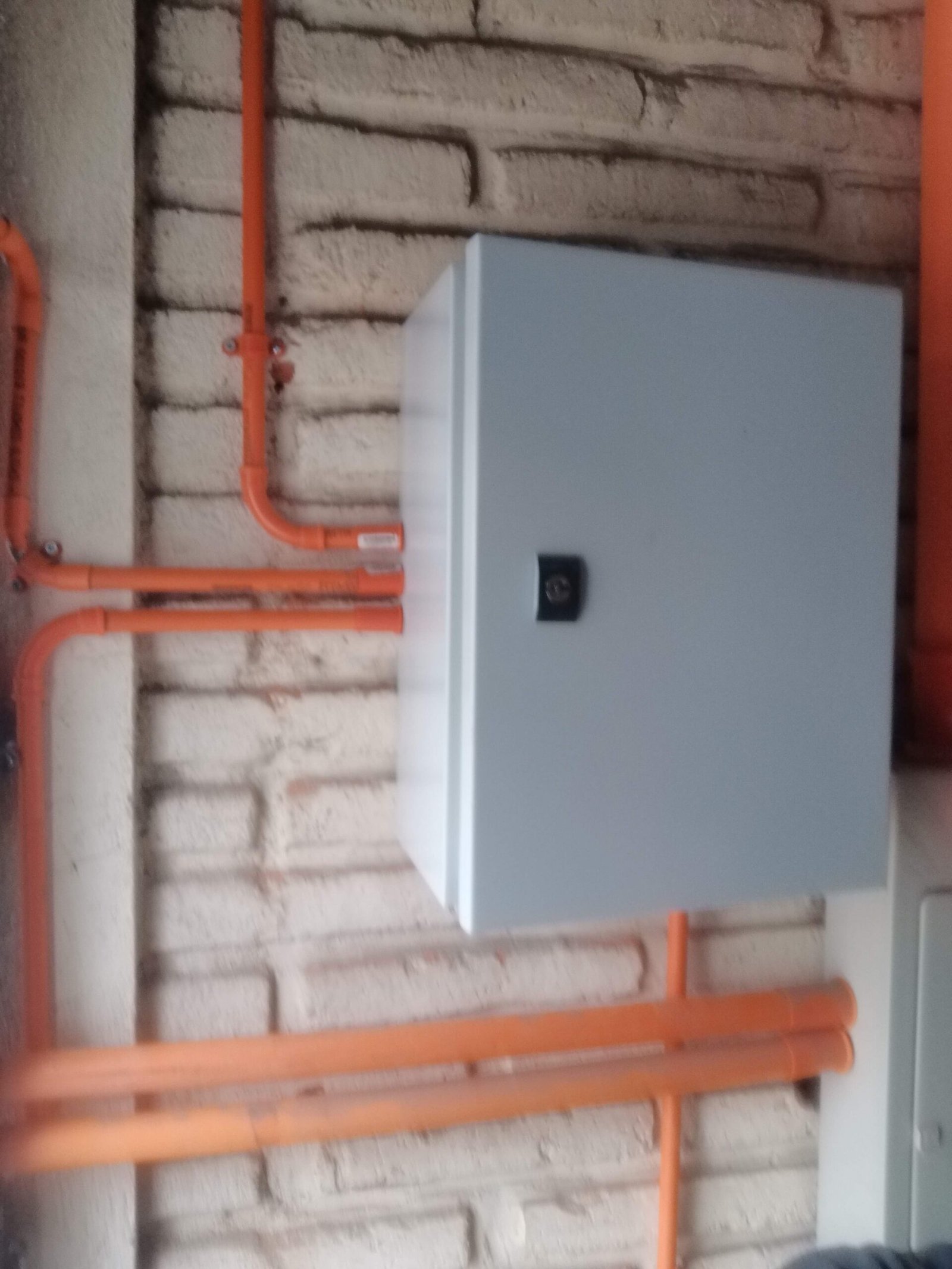 Gabinete metálico para instalación técnica